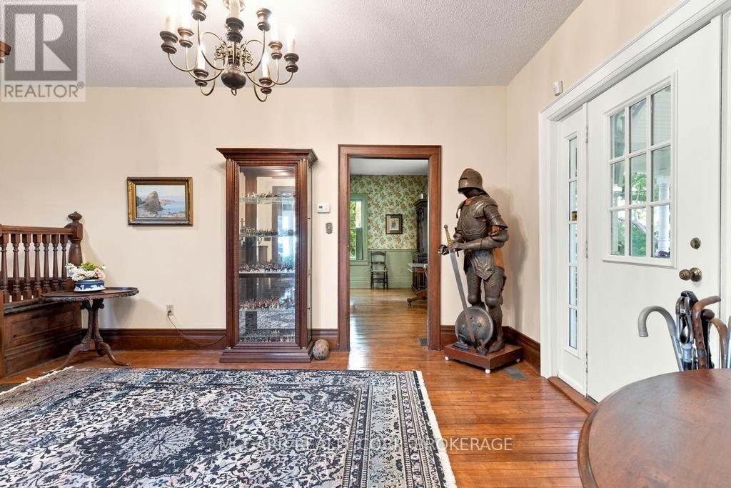 1258 LAKESHORE ROAD W - 17