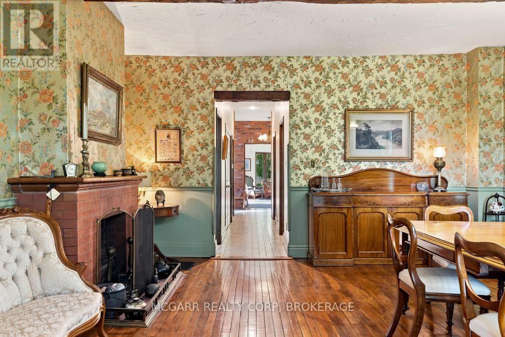 1258 LAKESHORE ROAD W - 24
