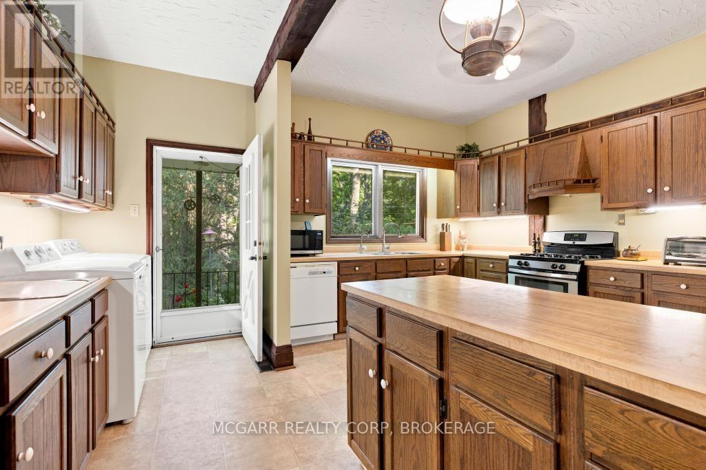 1258 LAKESHORE ROAD W - 27