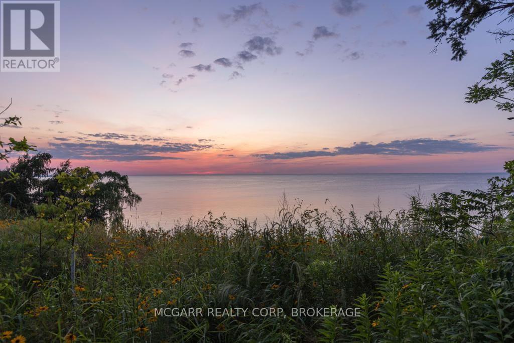 1258 LAKESHORE ROAD W - 32