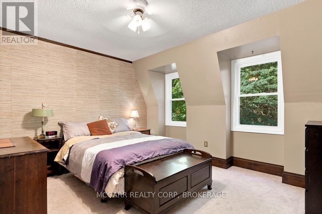 1258 LAKESHORE ROAD W - 39