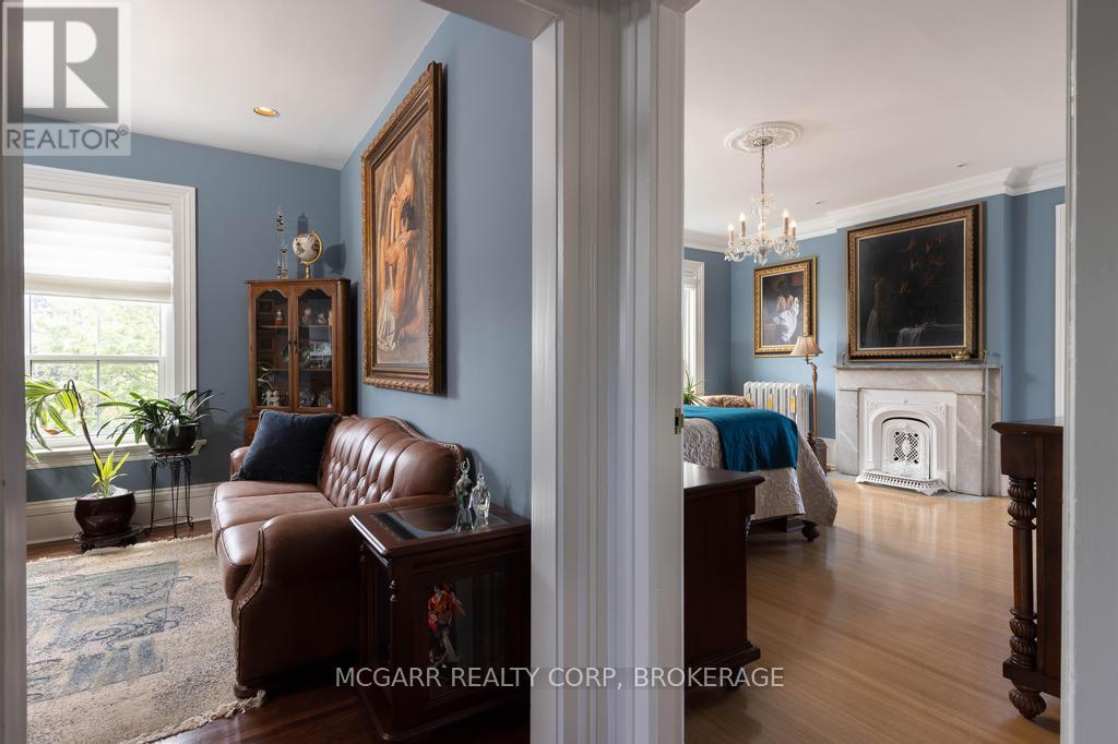 38 YATES STREET - 24