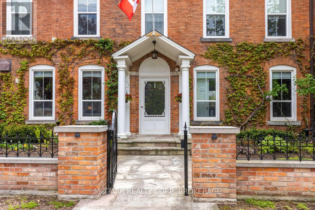 38 YATES STREET - 3