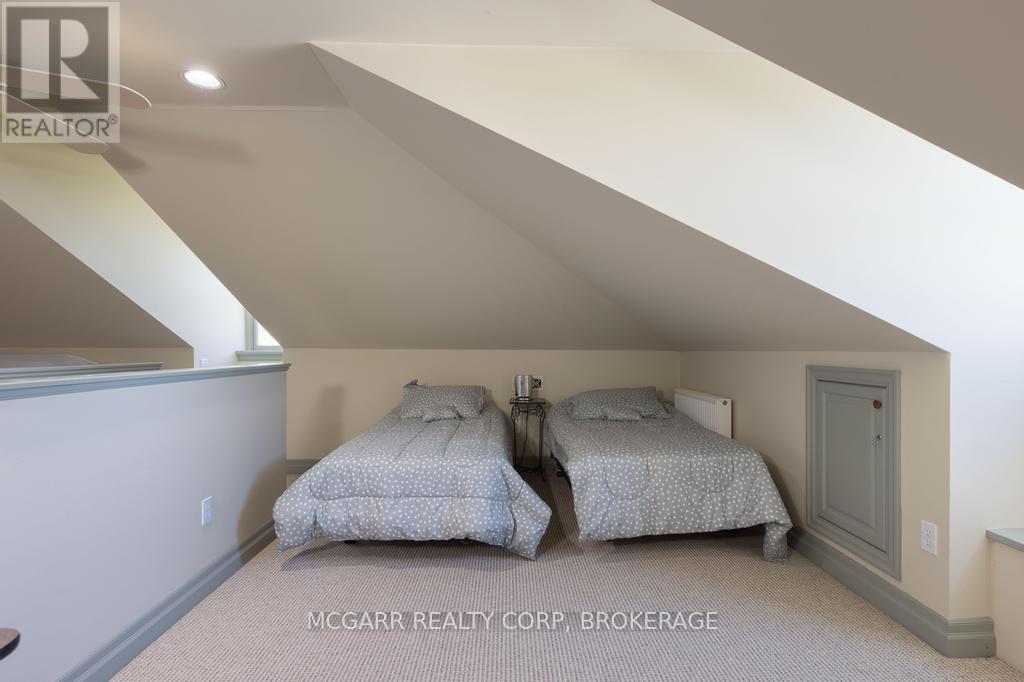 38 YATES STREET - 35