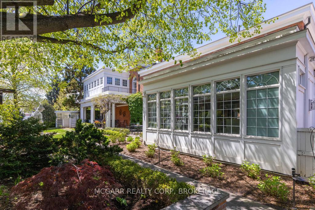 38 YATES STREET - 37