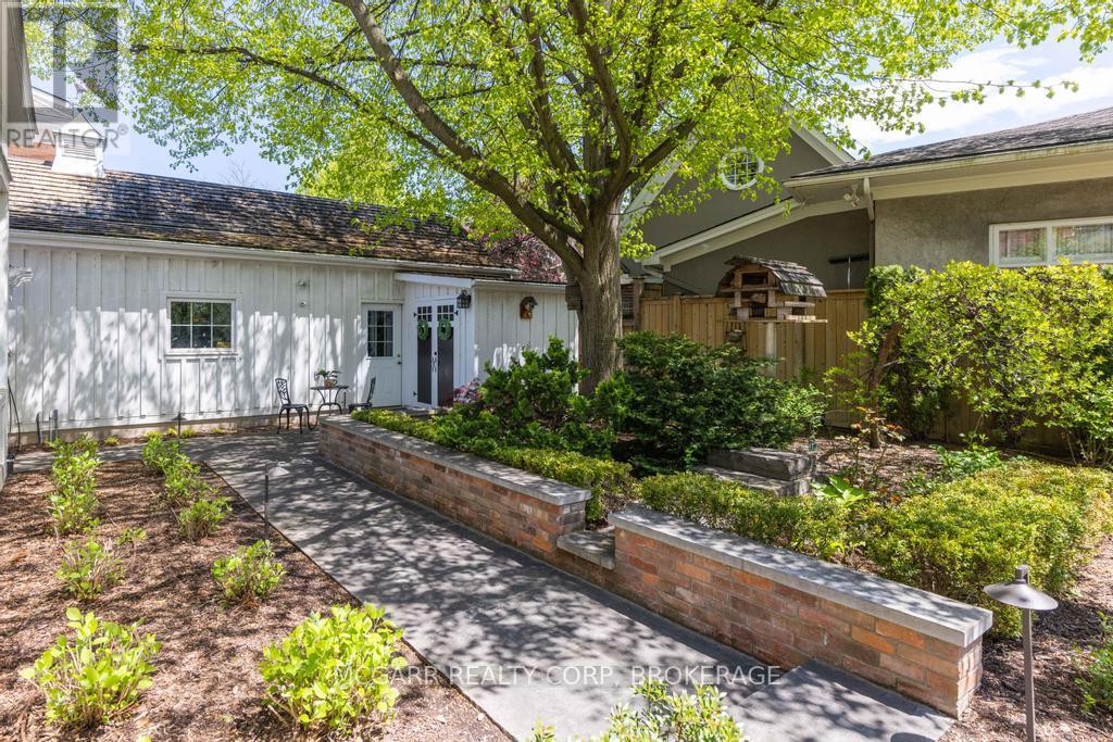 38 YATES STREET - 38