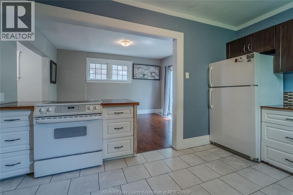 1679 Howard AVENUE - 12