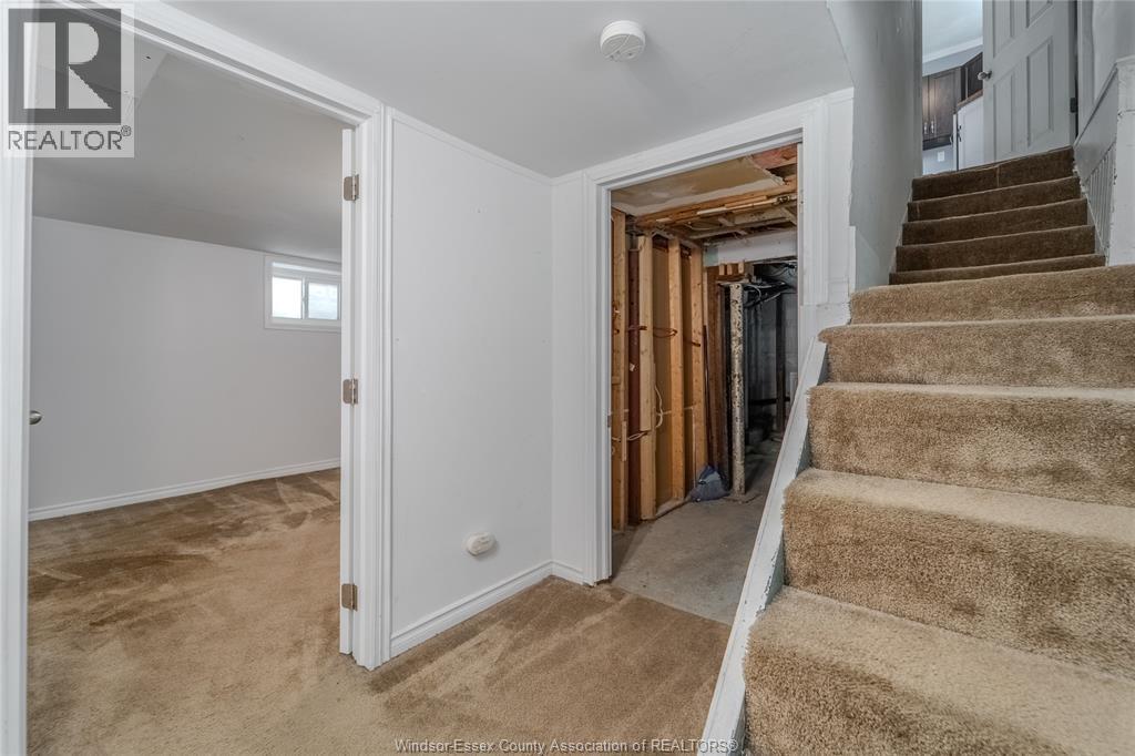 1679 Howard AVENUE - 19