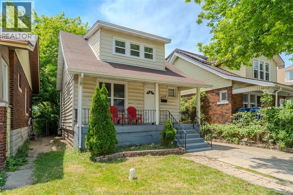 1679 Howard AVENUE - 23