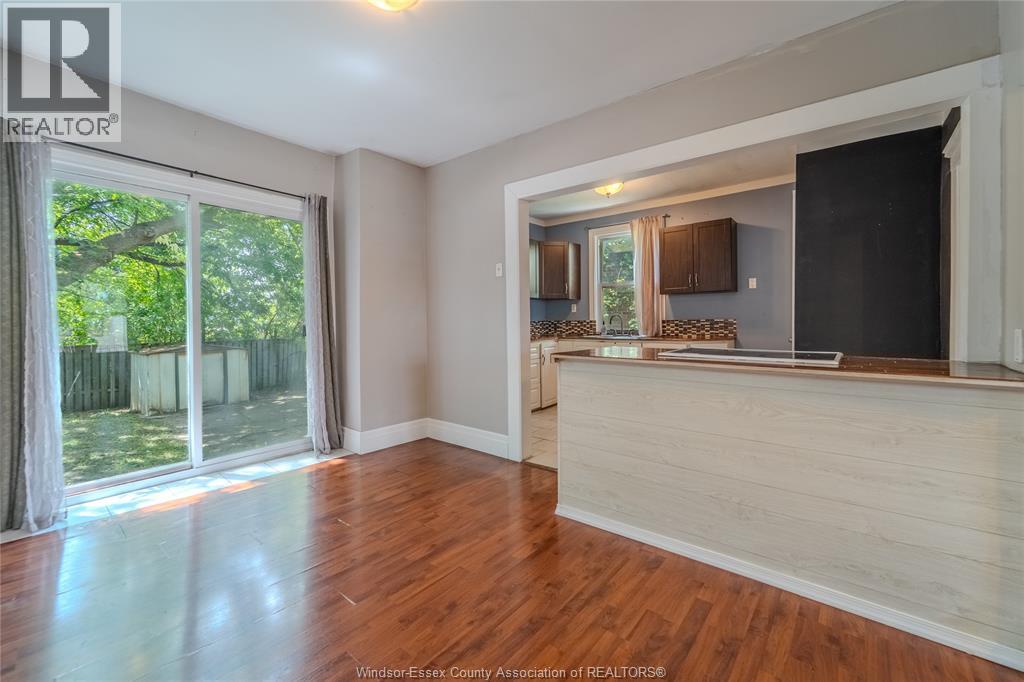 1679 Howard AVENUE - 8