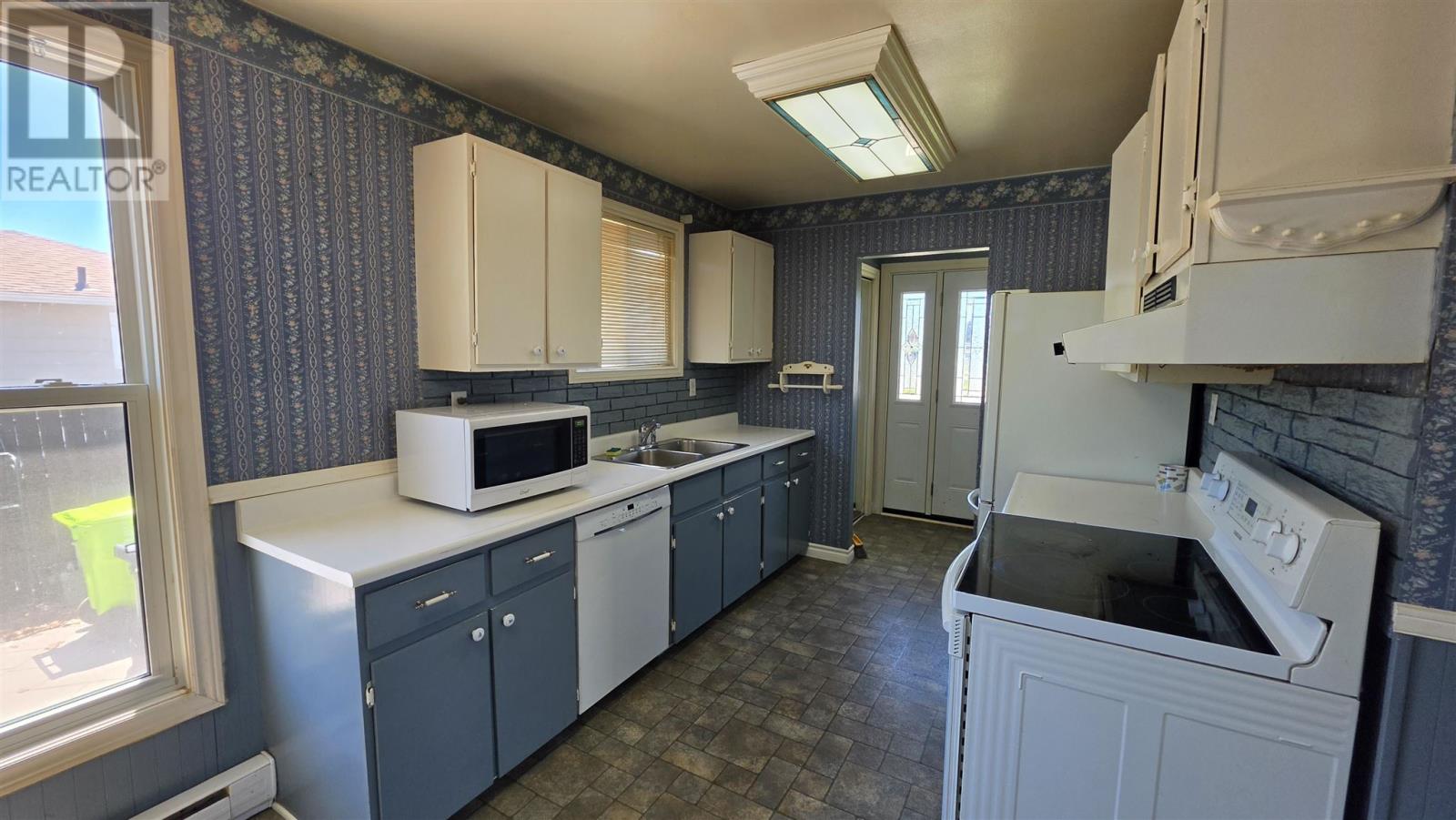 78 Chartwell DR - 14