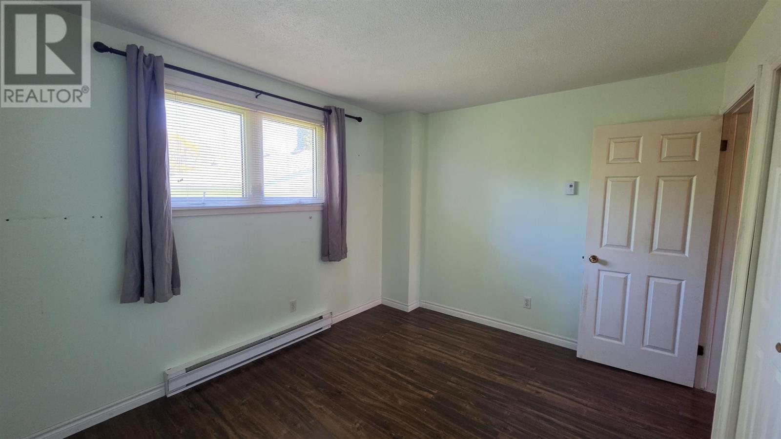 78 Chartwell DR - 23