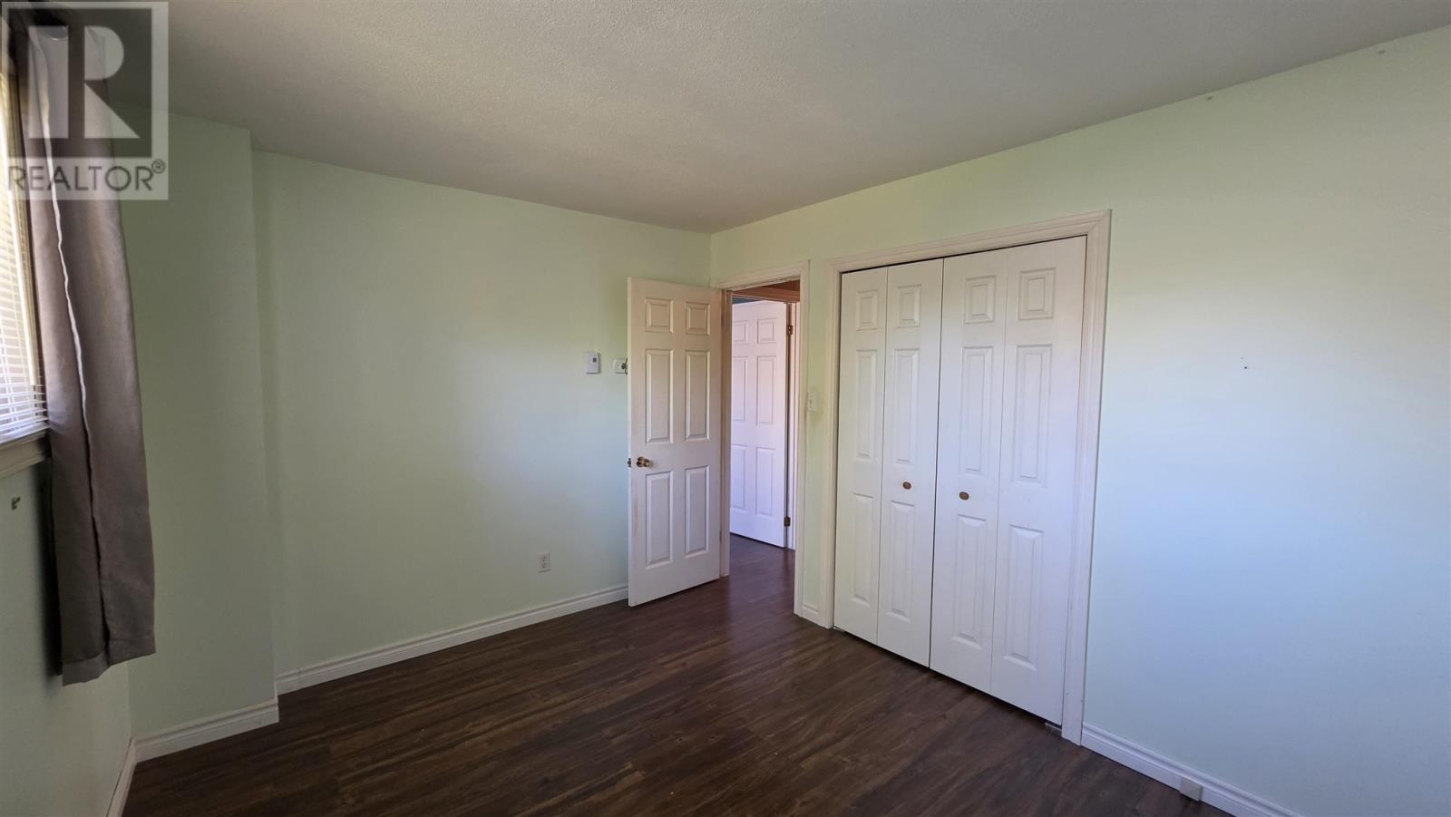 78 Chartwell DR - 24