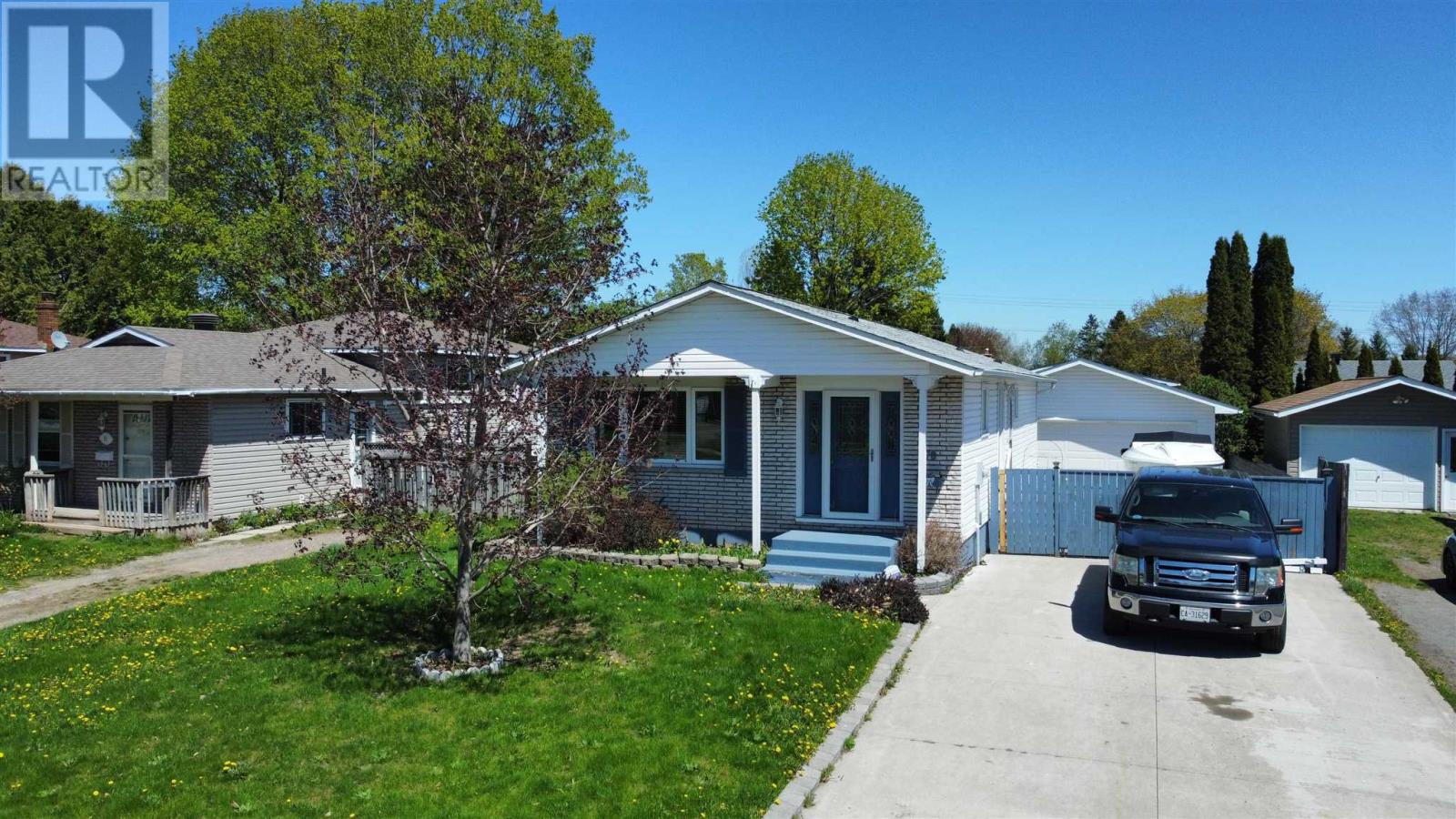 78 Chartwell DR - 2