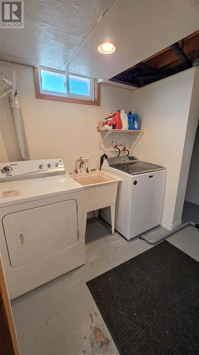 78 Chartwell DR - 37