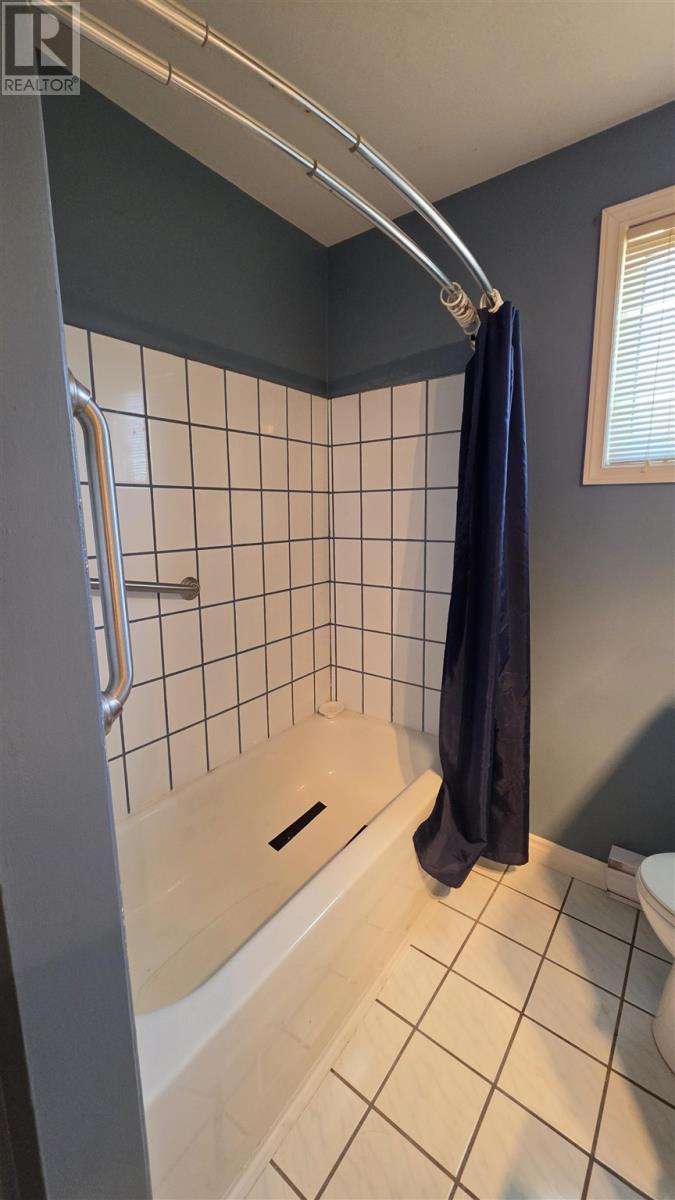 78 Chartwell DR - 28