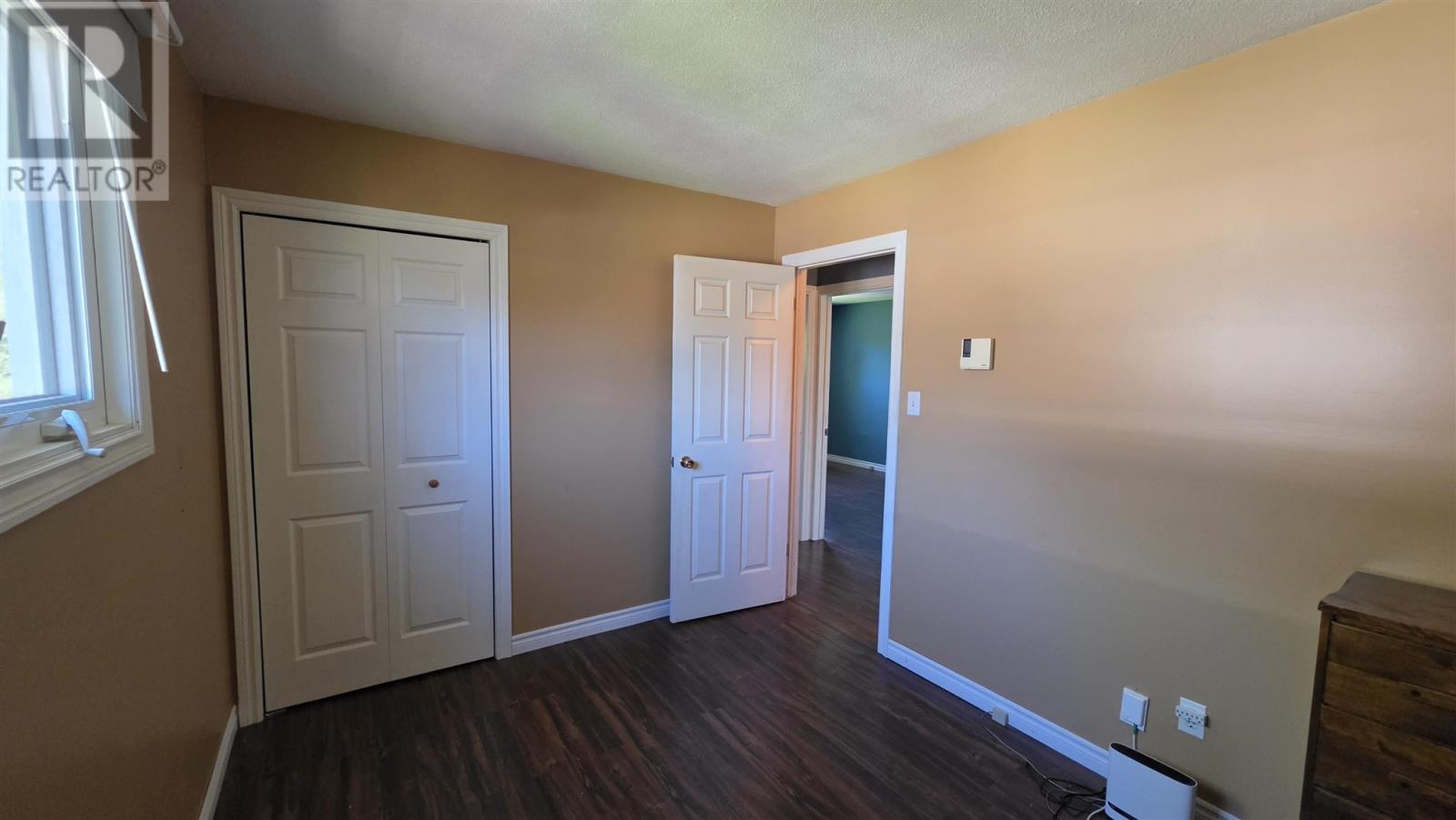 78 Chartwell DR - 26