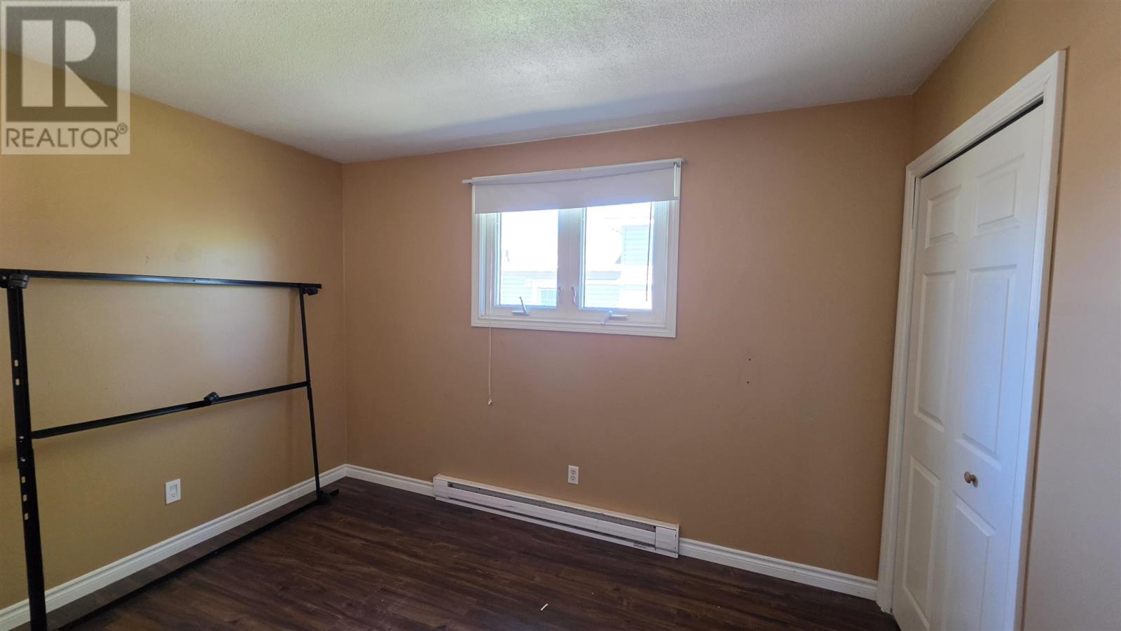 78 Chartwell DR - 25
