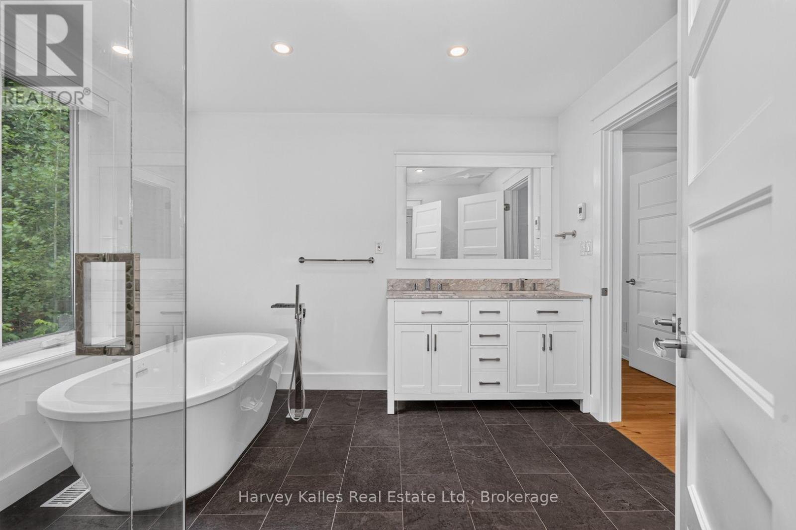 18 FERRIS ROAD - Image 24