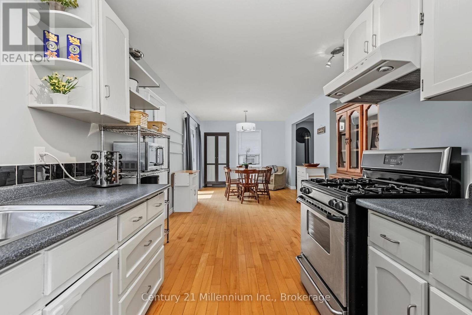 355 SPENCE STREET - 12