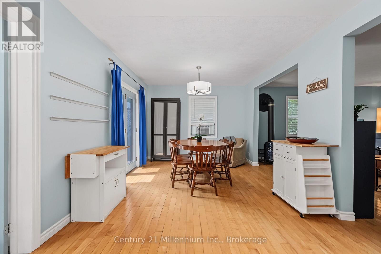 355 SPENCE STREET - 13