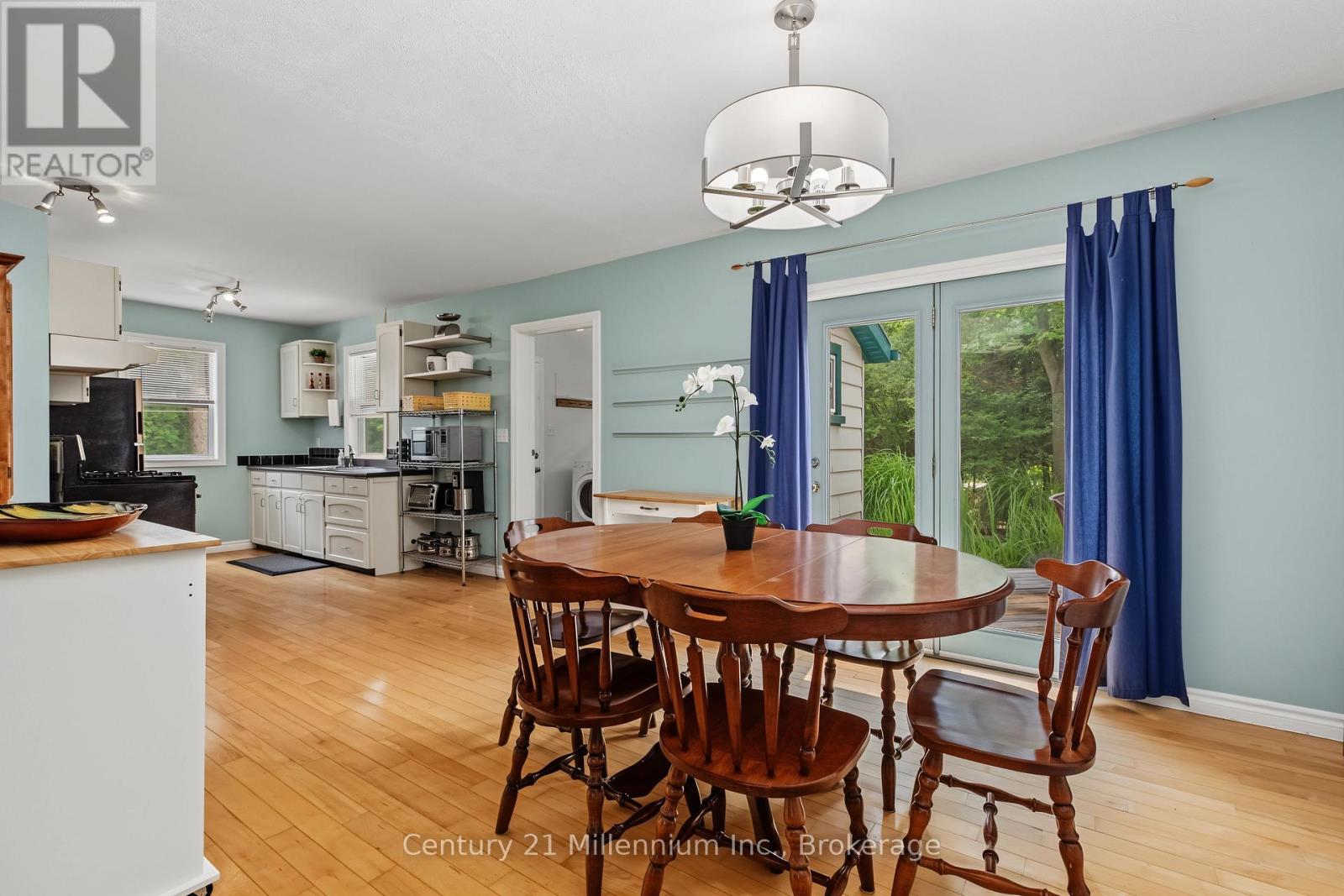 355 SPENCE STREET - 14