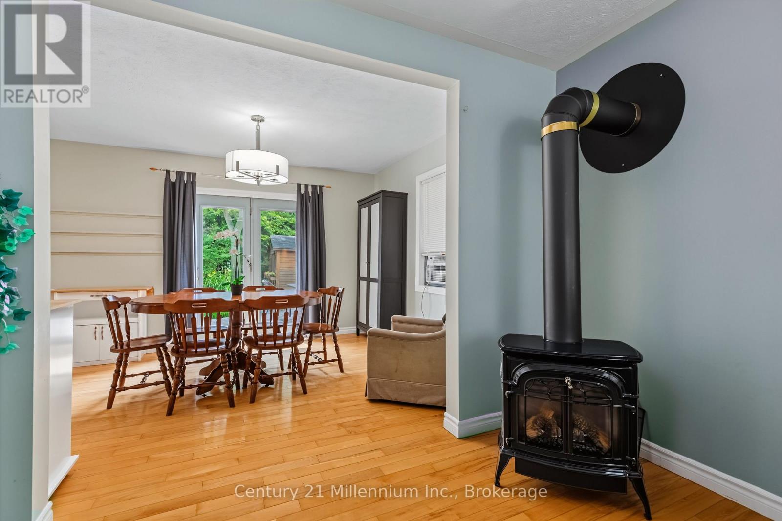 355 SPENCE STREET - 16