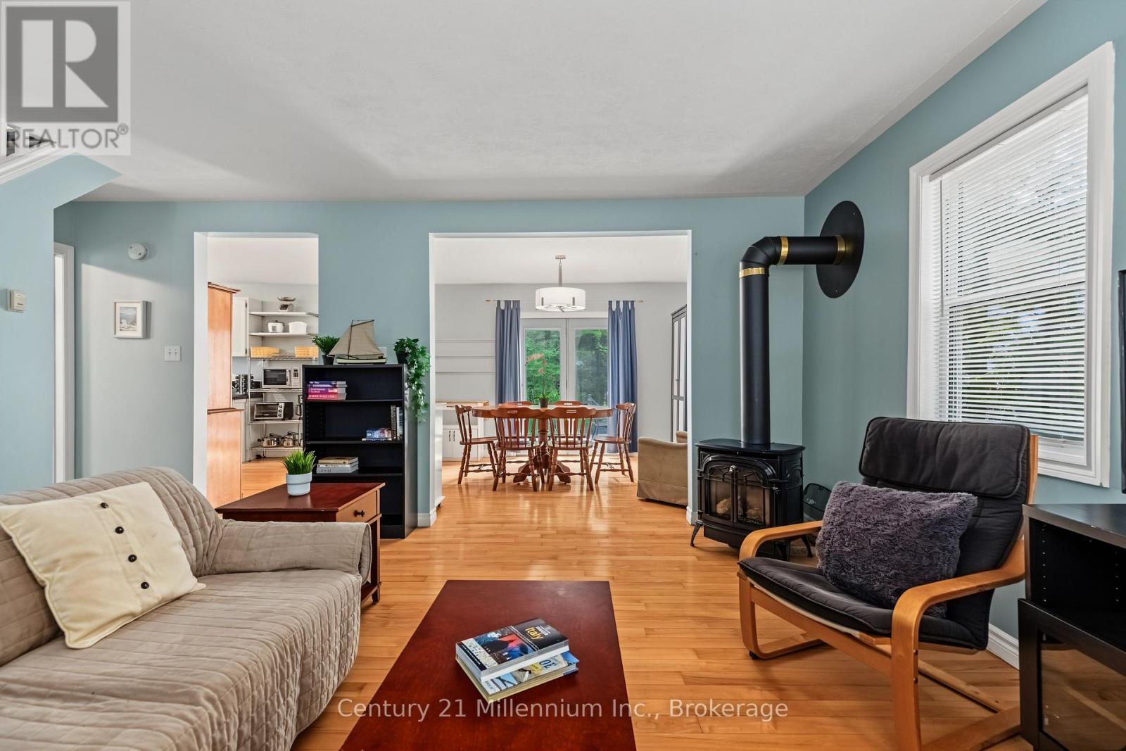 355 SPENCE STREET - 17