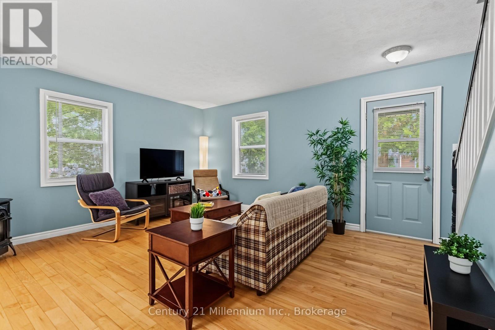 355 SPENCE STREET - 20