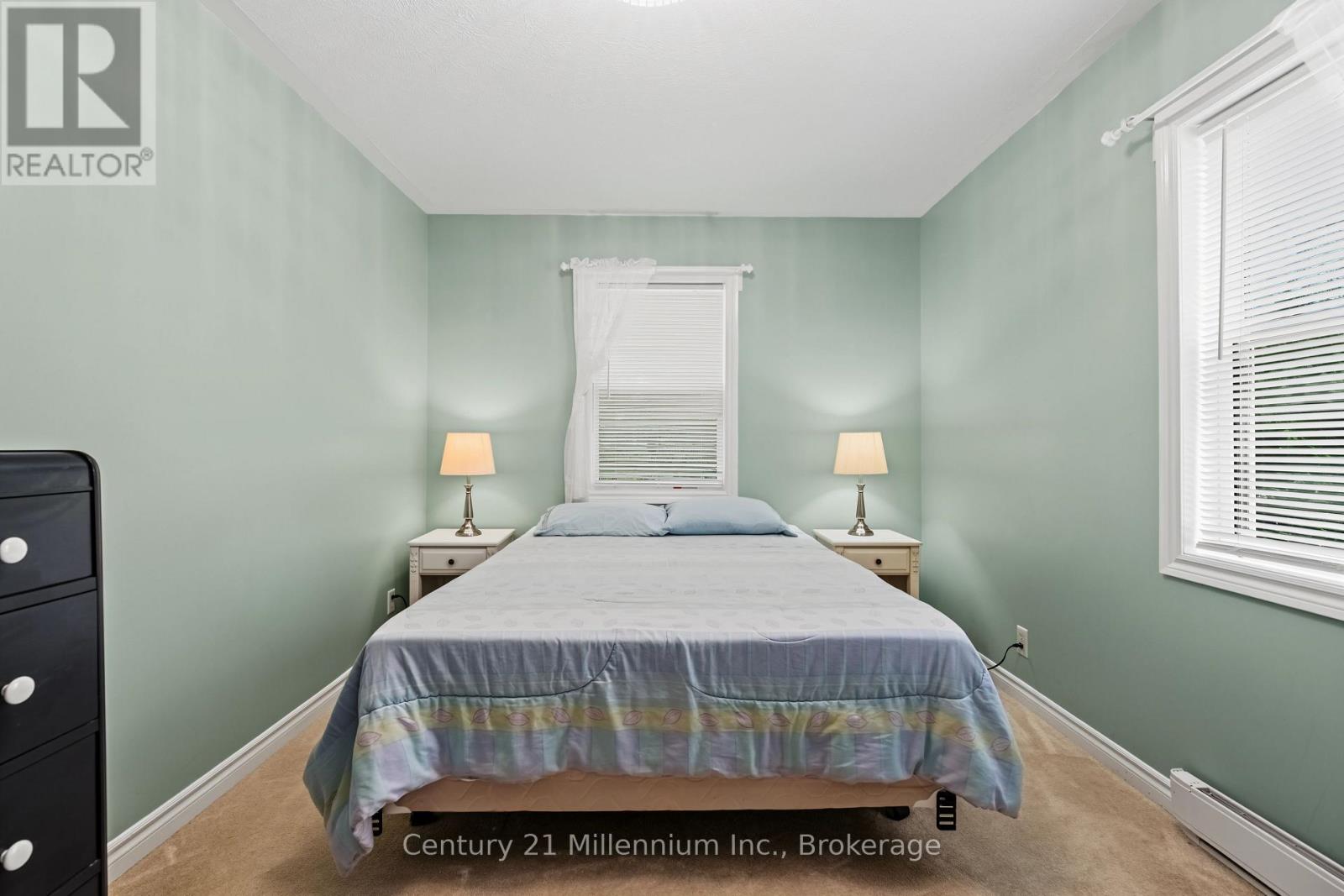355 SPENCE STREET - 22