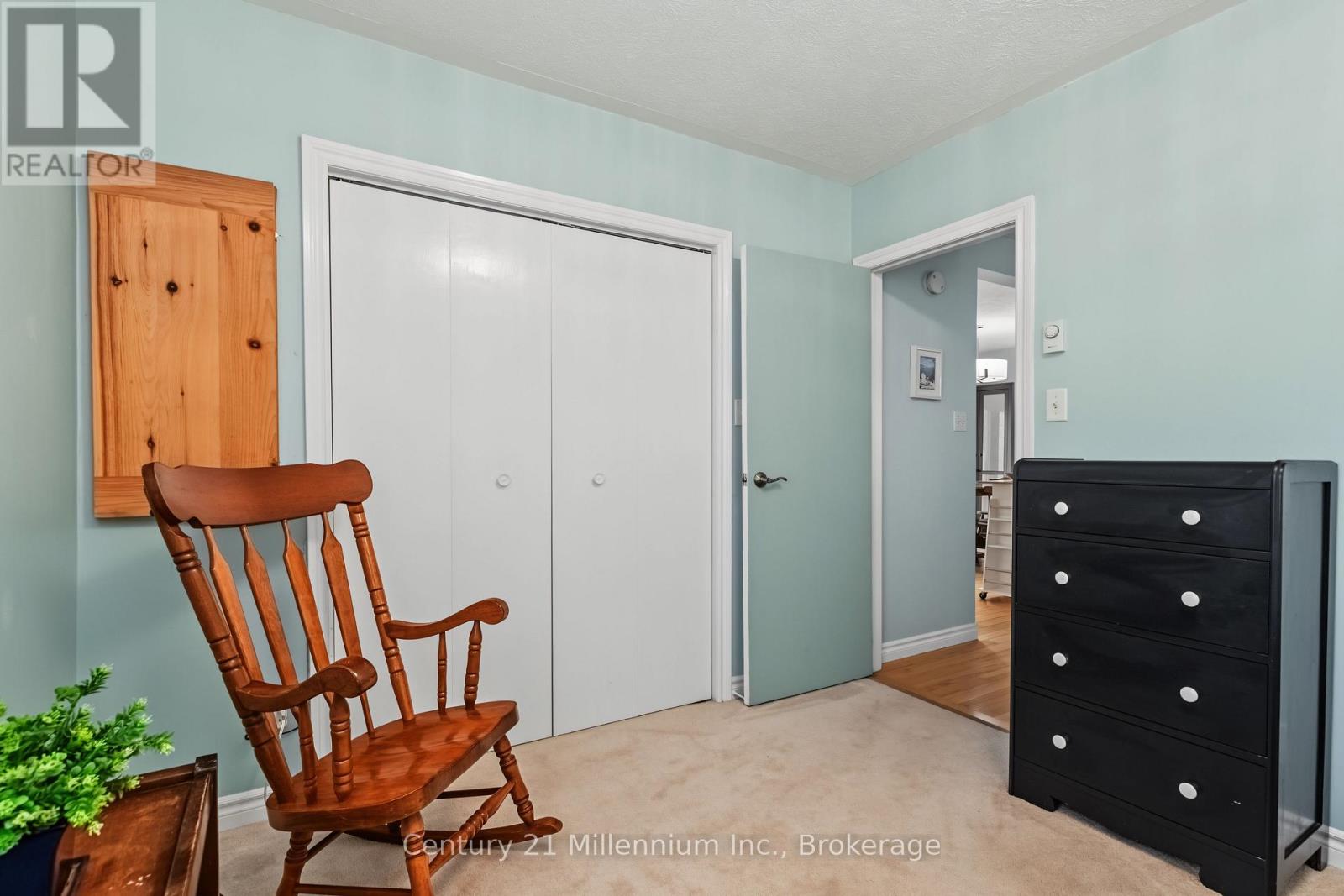 355 SPENCE STREET - 23