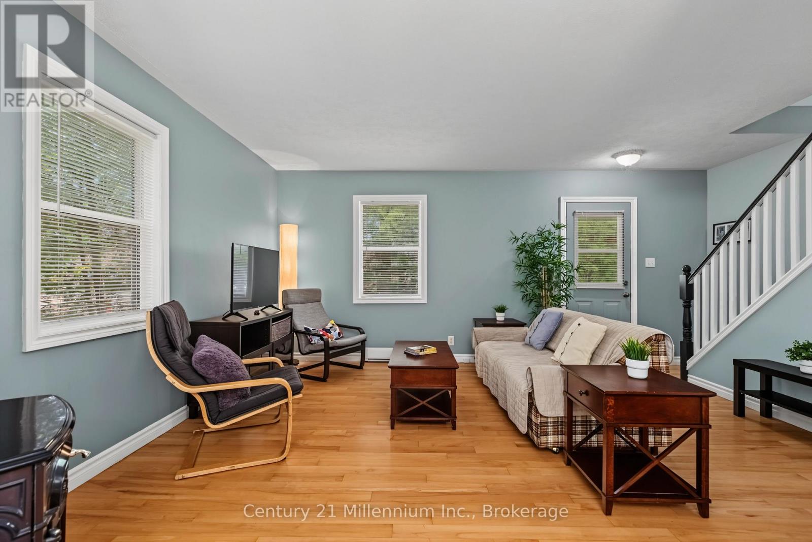 355 SPENCE STREET - 25