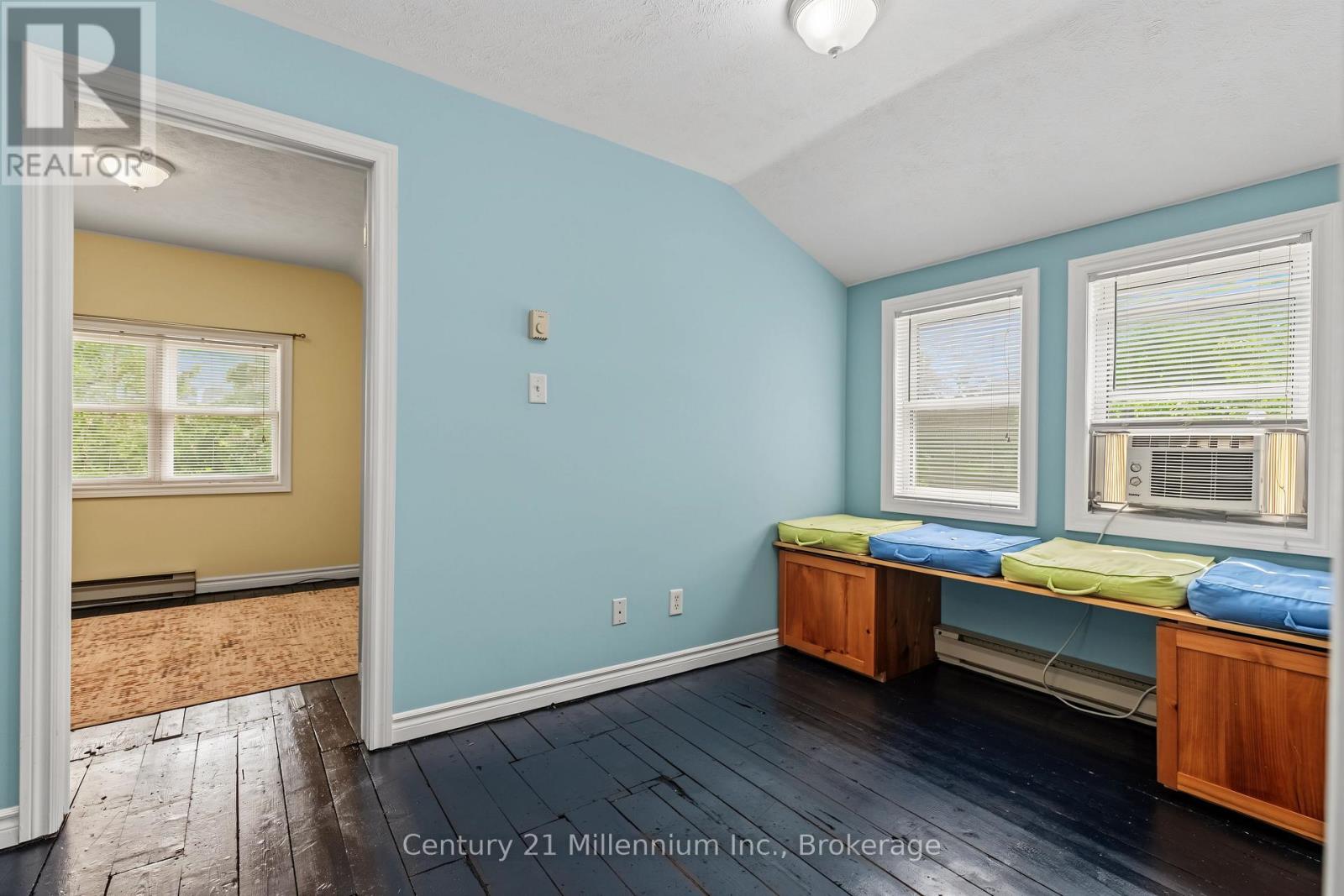 355 SPENCE STREET - 26