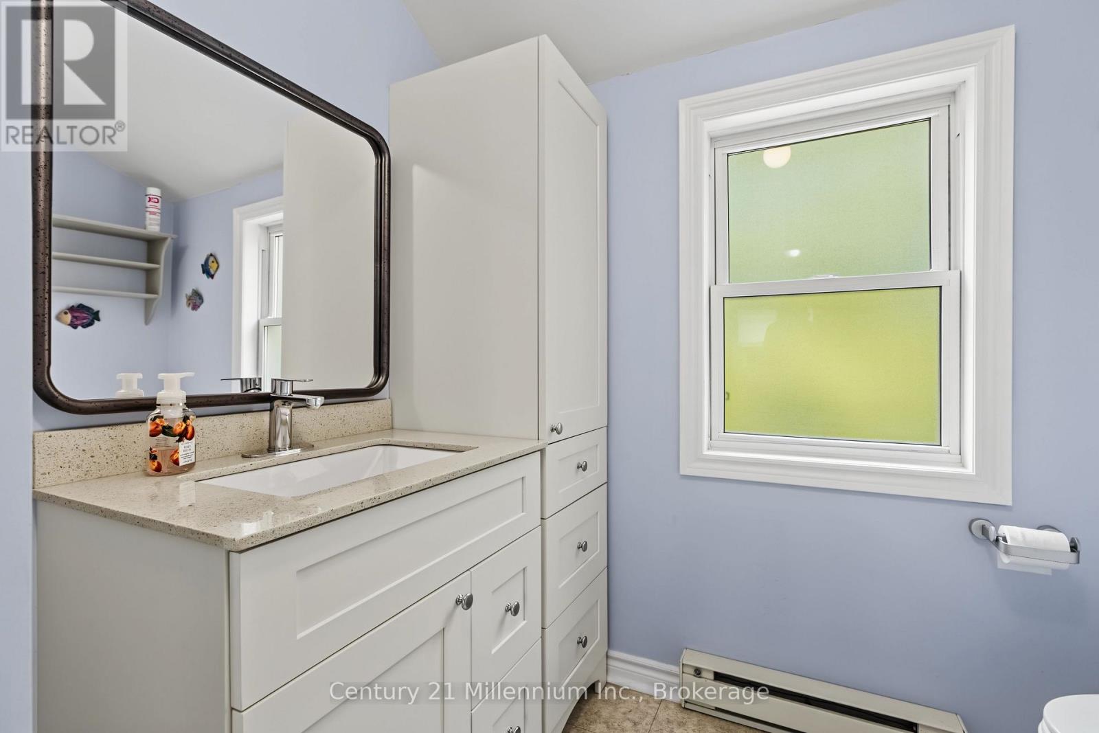 355 SPENCE STREET - 32
