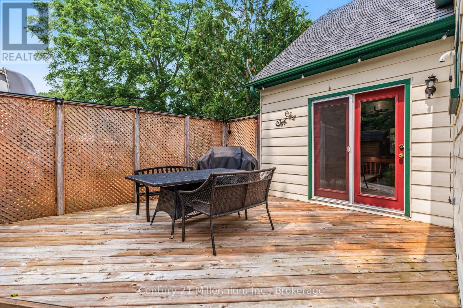 355 SPENCE STREET - 35
