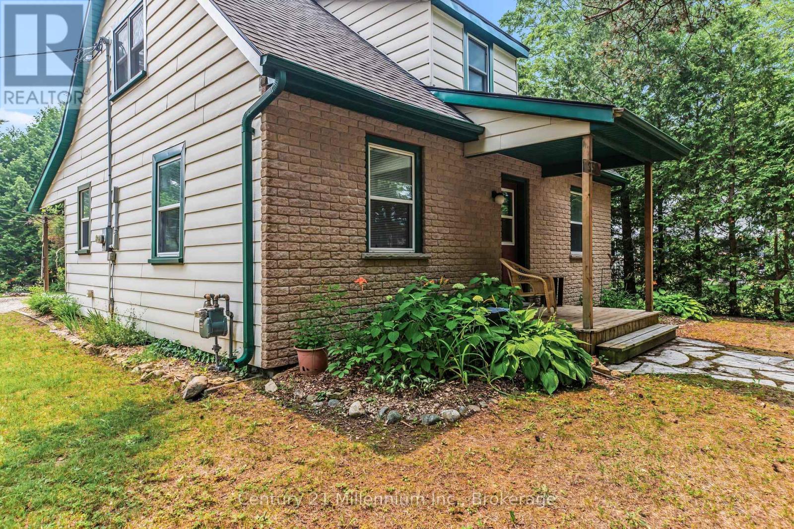 355 SPENCE STREET - 42