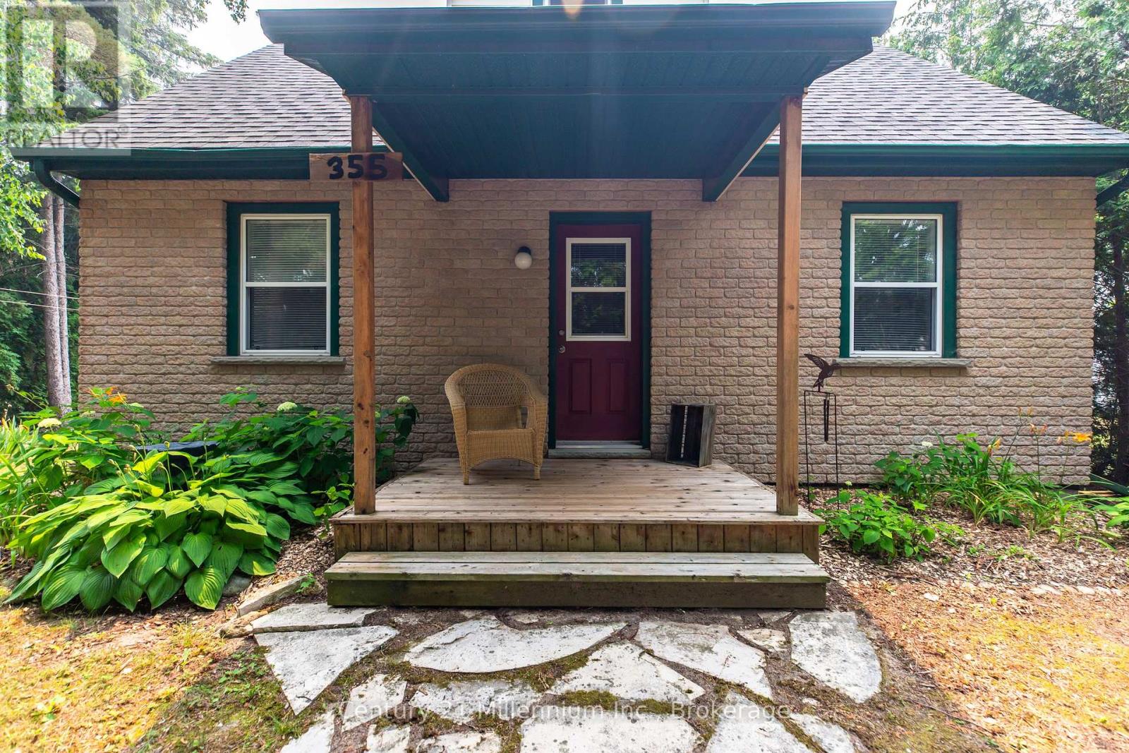 355 SPENCE STREET - 43