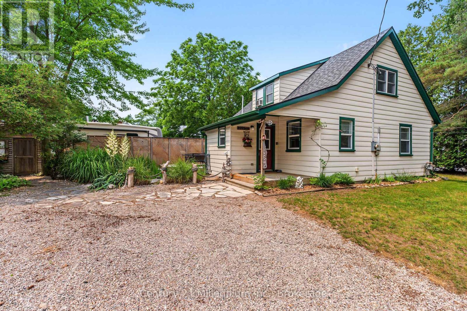 355 SPENCE STREET - 8