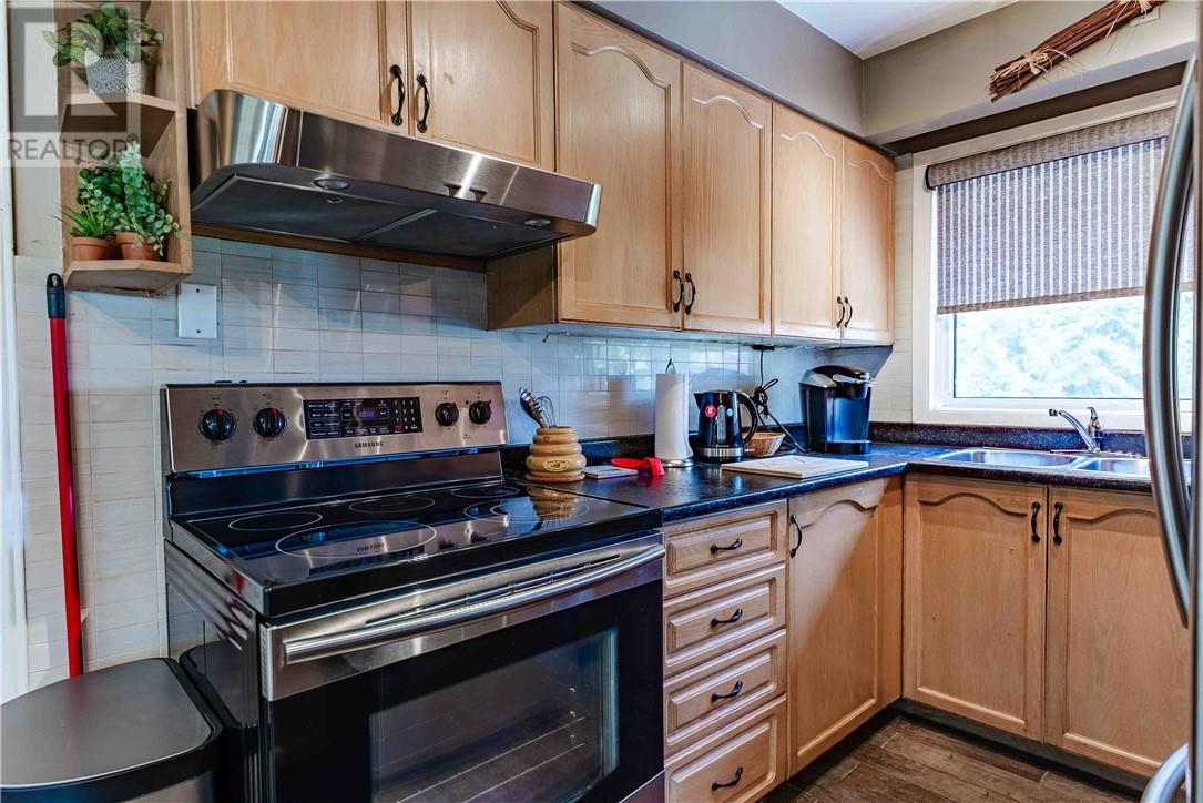 782 Robinson Drive - Image 9