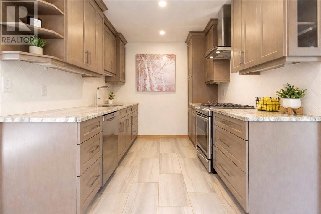 2288 Muriel Crescent - 12