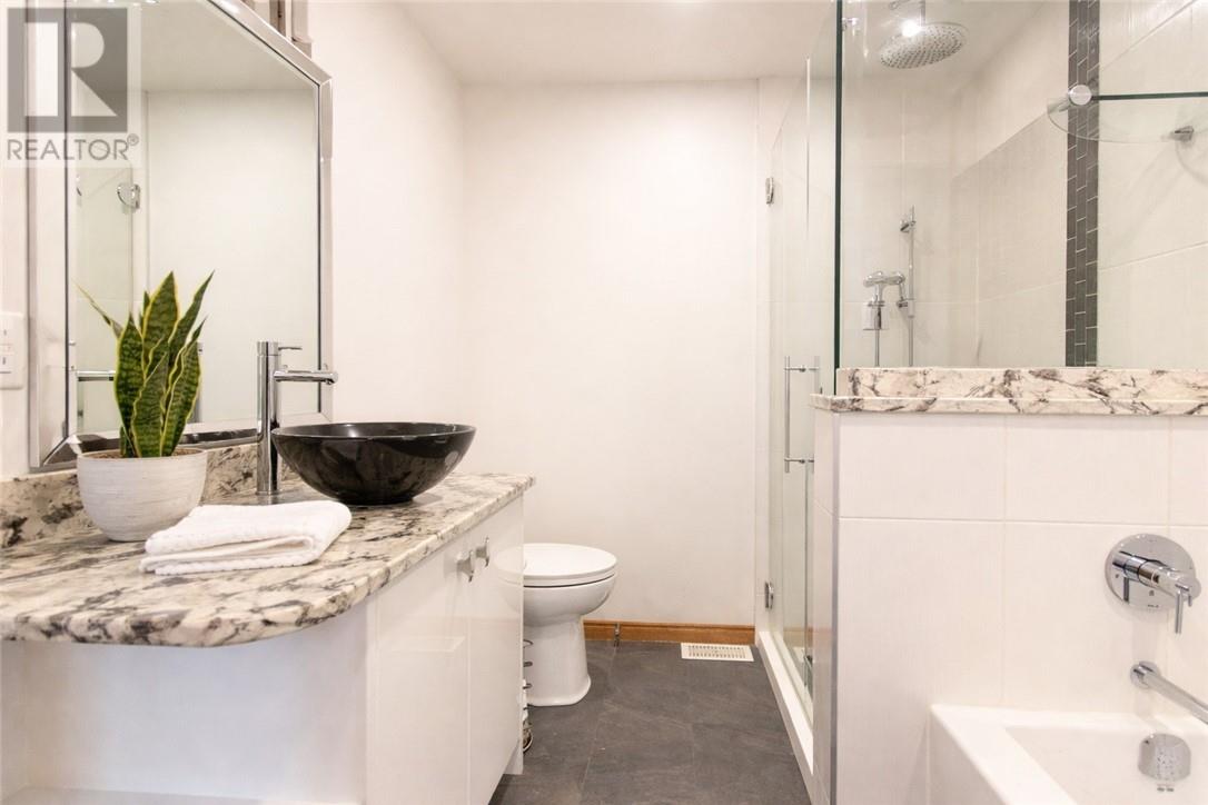 2288 Muriel Crescent - 16
