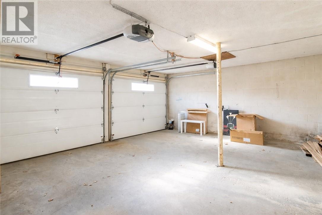 2288 Muriel Crescent - 31