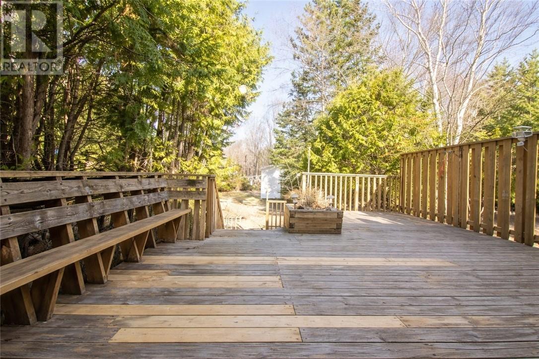 2288 Muriel Crescent - 32
