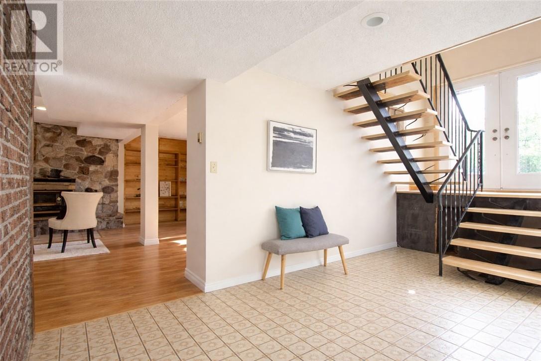 2288 Muriel Crescent - 21