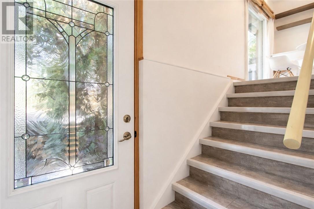 2288 Muriel Crescent - 30