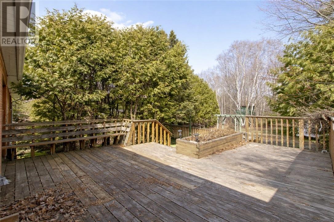2288 Muriel Crescent - 33
