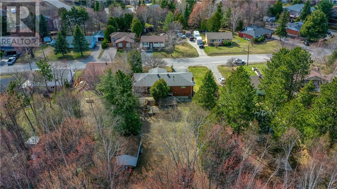 2288 Muriel Crescent - 41