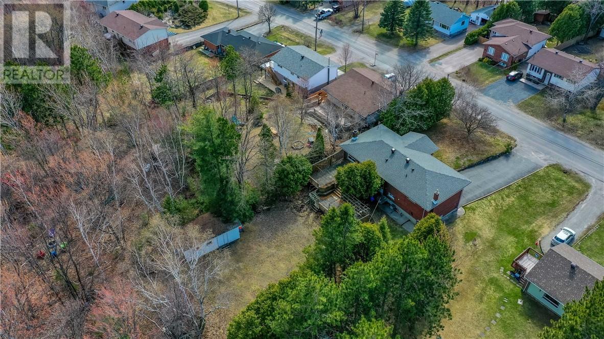 2288 Muriel Crescent - 42