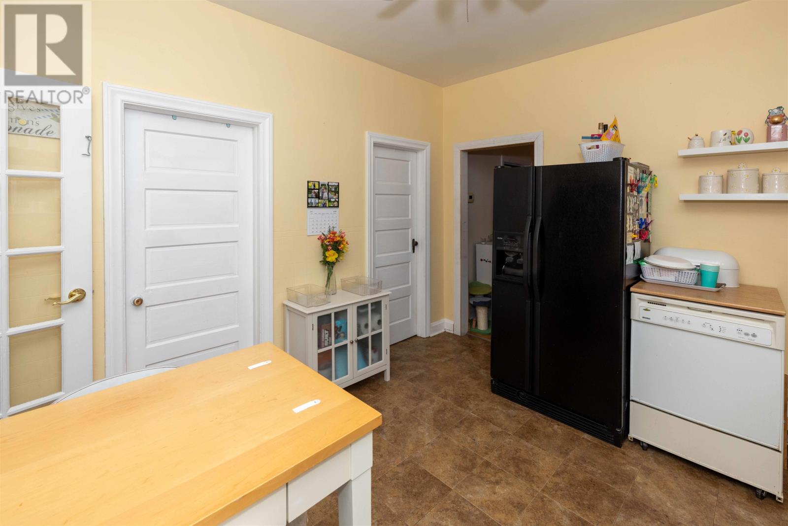825 Alberta ST, Thunder Bay — photo 2