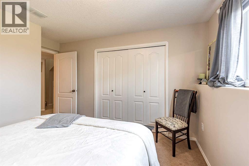 168 Hunt Crescent NE photo 35